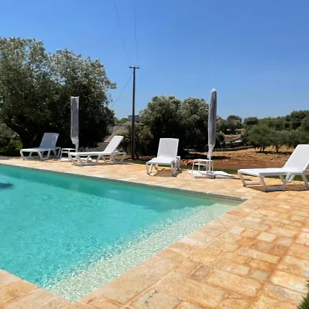 Trullo Nadia * أوستوني