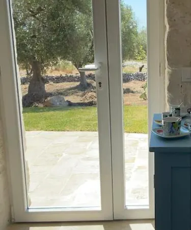 Trullo Nadia * أوستوني