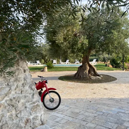 Trullo Nadia * أوستوني