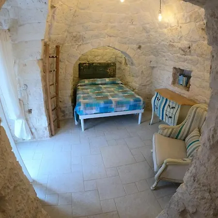 Trullo Nadia أوستوني