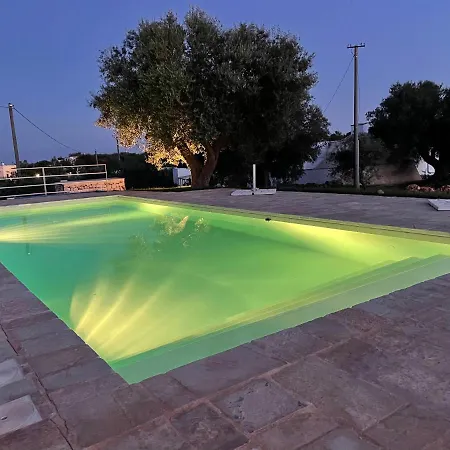 Trullo Nadia أوستوني