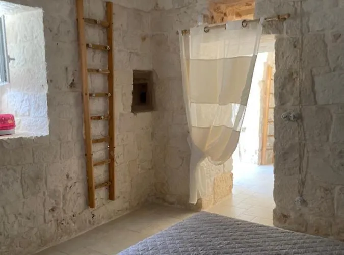 Trullo Nadia Kır Evi Ostuni