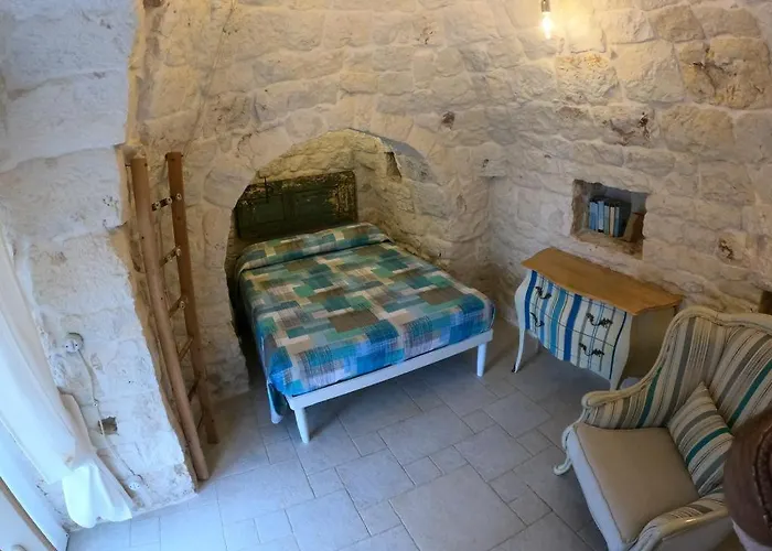 Trullo Nadia Kır Evi Ostuni